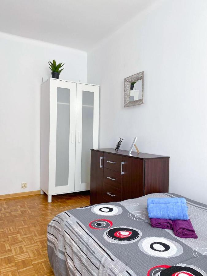 Room №3 Grzybowska 5 The Very Center Of 华沙 外观 照片